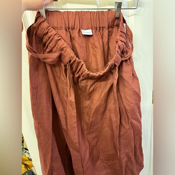 Amour Linen Bergen Mid-Length Linen Skirt - Picture 2 of 10